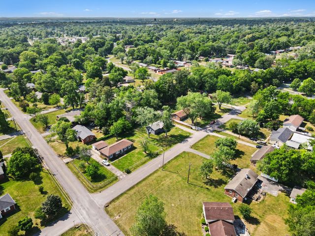 1214 Rutherford St, Murfreesboro, TN 37130