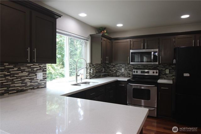 2013 103 Street E, Tacoma, WA 98445