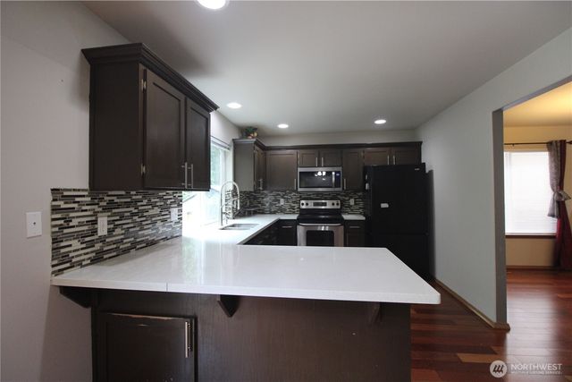 2013 103 Street E, Tacoma, WA 98445