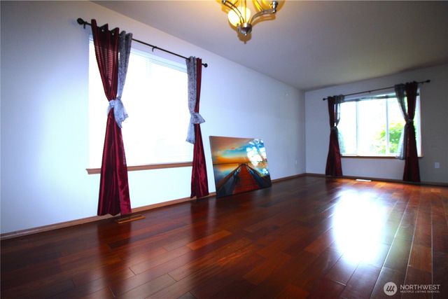 2013 103 Street E, Tacoma, WA 98445