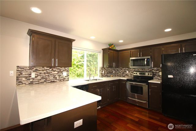 2013 103 Street E, Tacoma, WA 98445