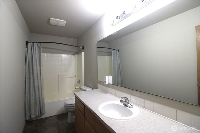 2013 103 Street E, Tacoma, WA 98445