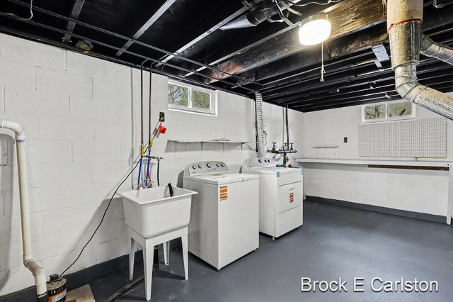 945 N Van Eyck Street, Egelston Twp, MI 49442