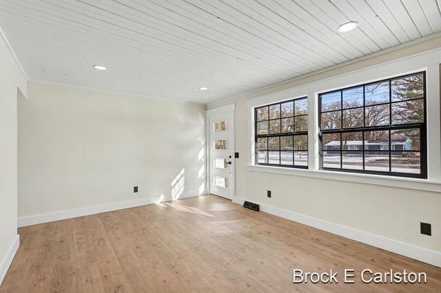 945 N Van Eyck Street, Egelston Twp, MI 49442