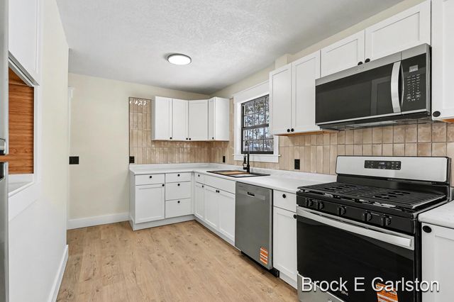 945 N Van Eyck Street, Egelston Twp, MI 49442