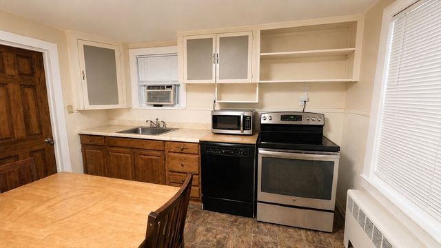 32 Birch Rd, Natick, MA 01760
