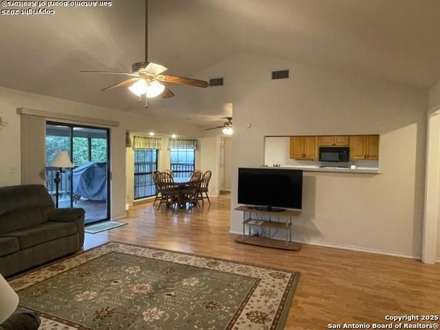 1049 Summit Ridge, New Braunfels, TX 78132