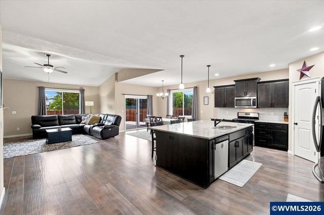 2397 NE Summit Dr, Albany, OR 97321