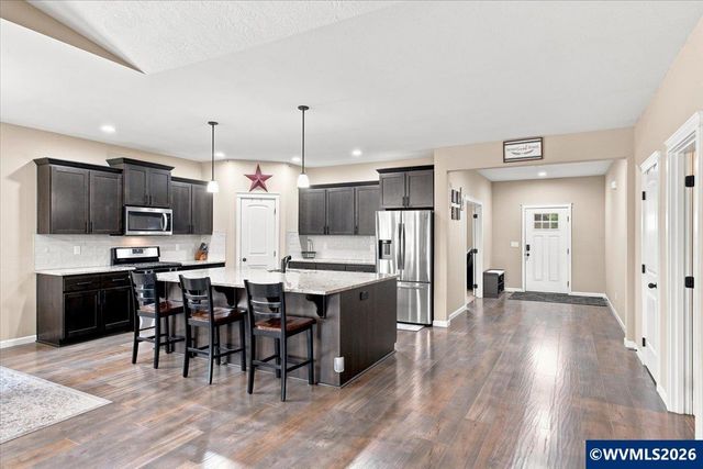 2397 NE Summit Dr, Albany, OR 97321