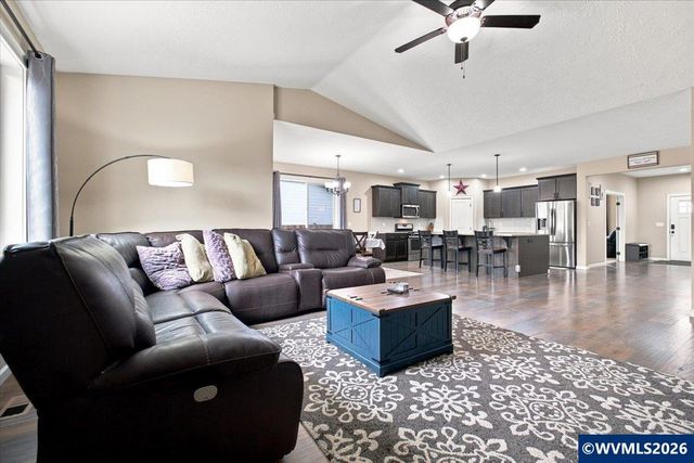 2397 NE Summit Dr, Albany, OR 97321