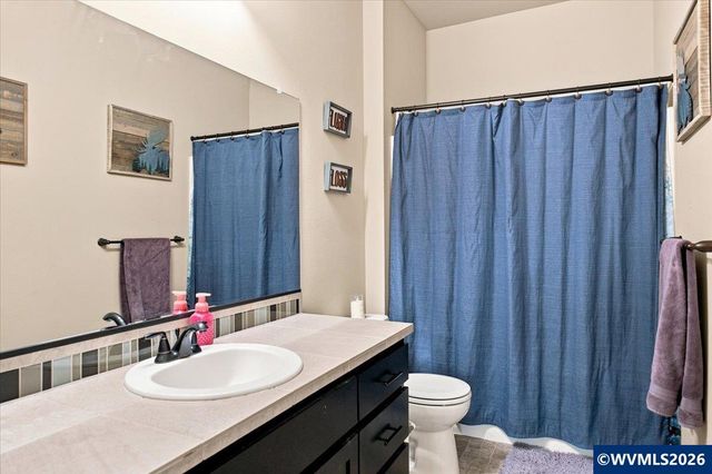 2397 NE Summit Dr, Albany, OR 97321