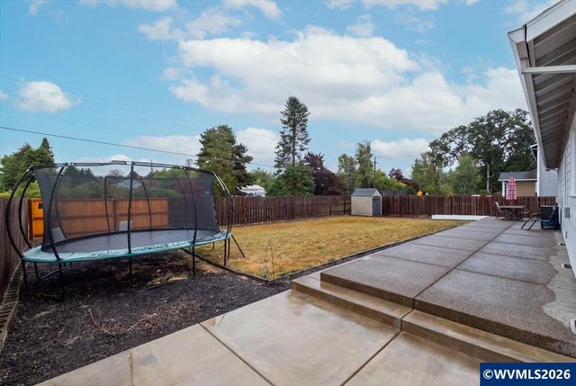 2397 NE Summit Dr, Albany, OR 97321