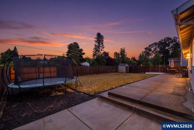 2397 NE Summit Dr, Albany, OR 97321