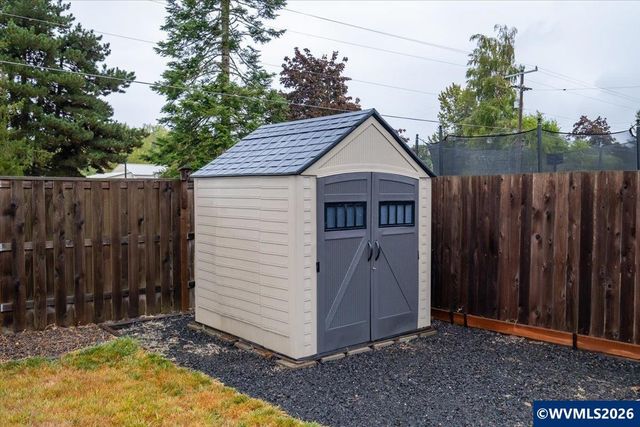 2397 NE Summit Dr, Albany, OR 97321