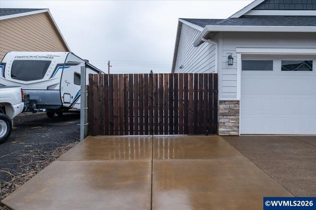 2397 NE Summit Dr, Albany, OR 97321