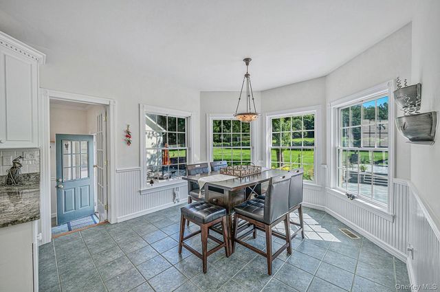 4 Holly Lane, Nissequogue, NY 11780