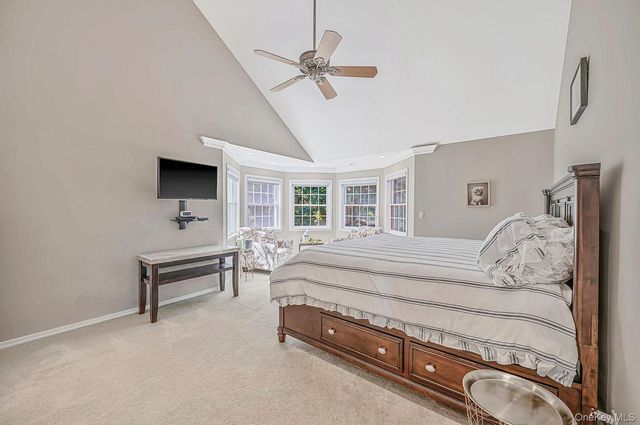 4 Holly Lane, Nissequogue, NY 11780