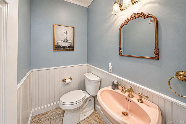 4 Holly Lane, Nissequogue, NY 11780