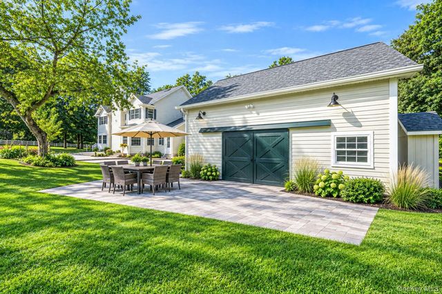 4 Holly Lane, Nissequogue, NY 11780