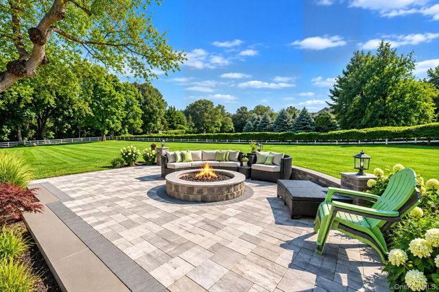 4 Holly Lane, Nissequogue, NY 11780
