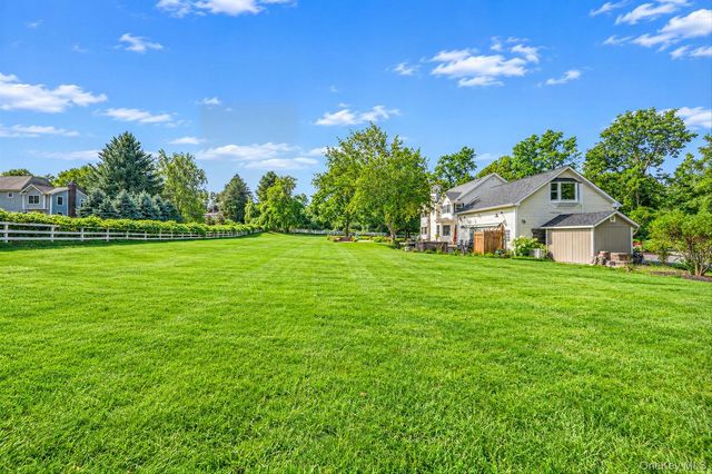 4 Holly Lane, Nissequogue, NY 11780