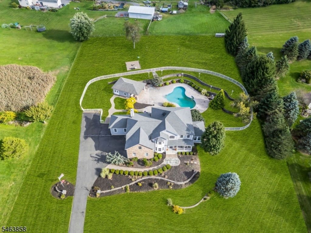 28 Meadow Ridge Ln, Lafayette Twp., NJ 07848 — exterior