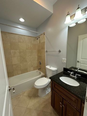 6229 N Richmond Street 4S, Chicago, IL 60659