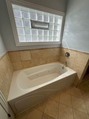 6229 N Richmond Street 4S, Chicago, IL 60659