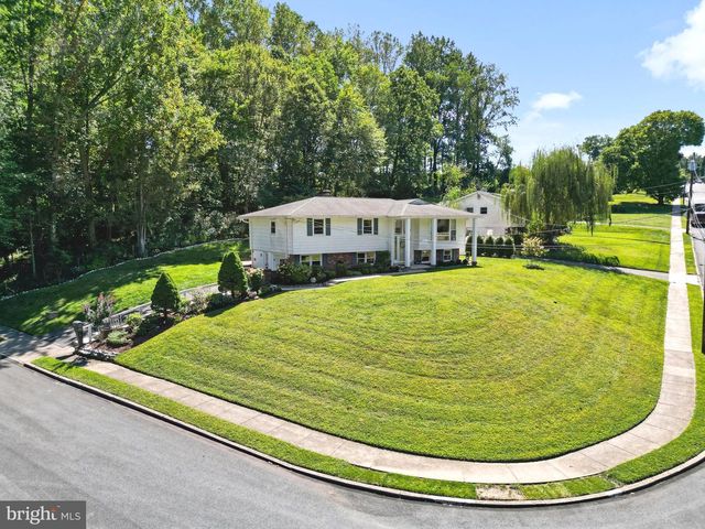 209 JAMES RD, Broomall, PA 19008