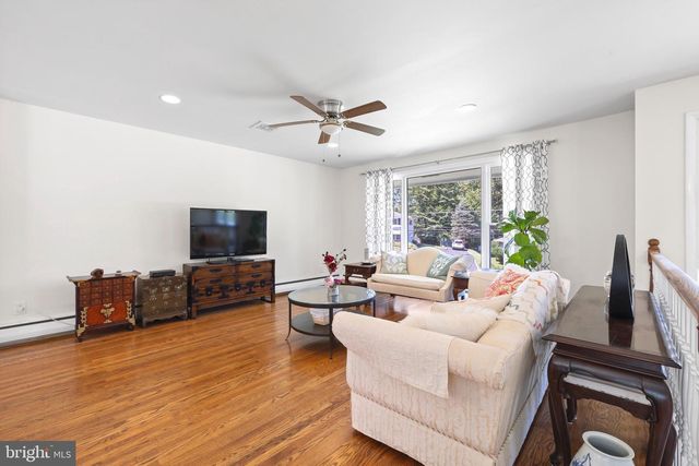 209 JAMES RD, Broomall, PA 19008