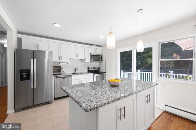 209 JAMES RD, Broomall, PA 19008