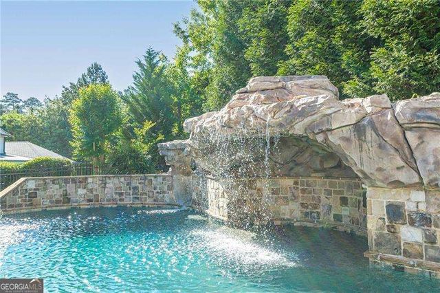 730 Glenairy Drive, Sandy Springs, GA 30328