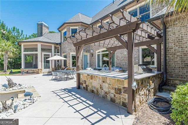 730 Glenairy Drive, Sandy Springs, GA 30328