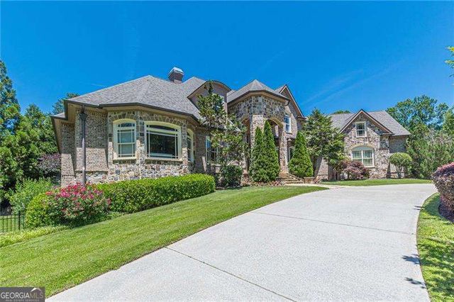 730 Glenairy Drive, Sandy Springs, GA 30328