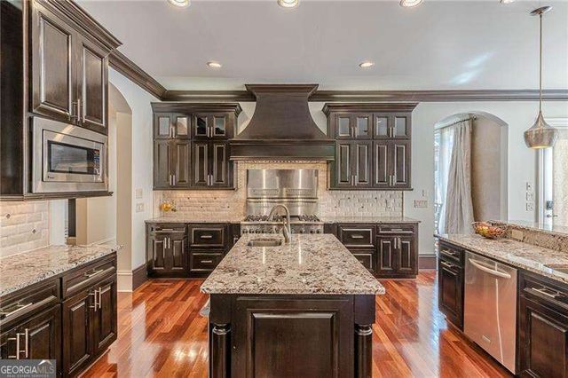 730 Glenairy Drive, Sandy Springs, GA 30328