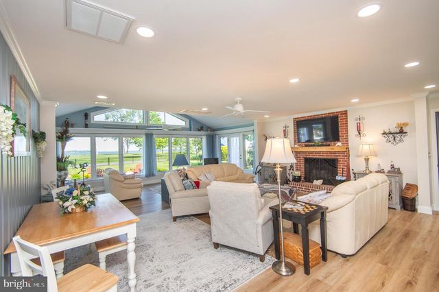 9 HATSAWAP RD, Cambridge, MD 21613