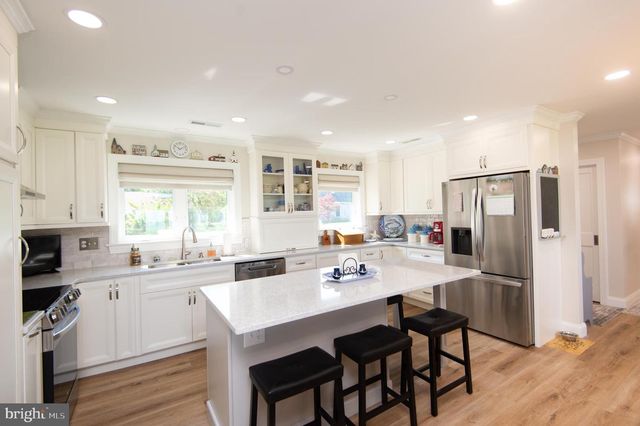 9 HATSAWAP RD, Cambridge, MD 21613