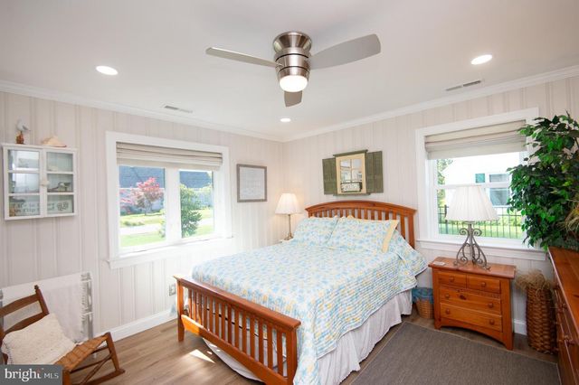 9 HATSAWAP RD, Cambridge, MD 21613