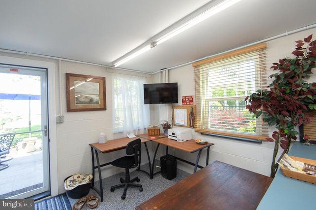 9 HATSAWAP RD, Cambridge, MD 21613