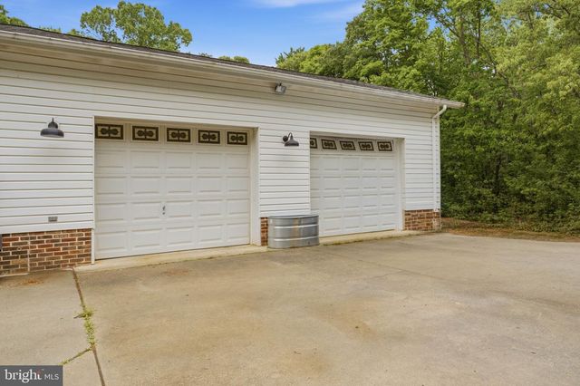 6040 SOUTHGATE FARM RD, Indian Head, MD 20640