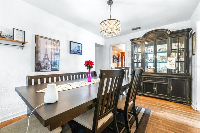 628 E LAUREL AVENUE, Eagle Lake, FL 33839