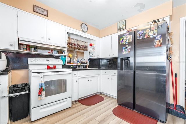 628 E LAUREL AVENUE, Eagle Lake, FL 33839