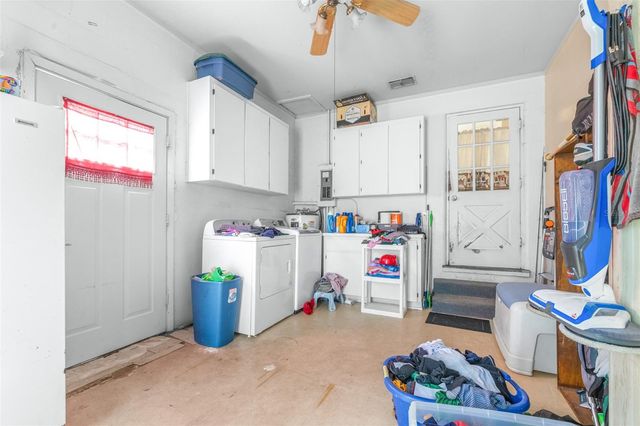 628 E LAUREL AVENUE, Eagle Lake, FL 33839