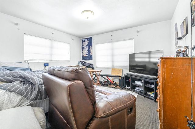 628 E LAUREL AVENUE, Eagle Lake, FL 33839