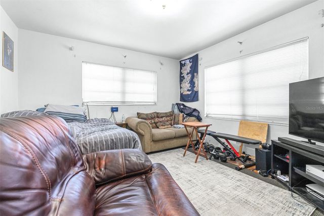 628 E LAUREL AVENUE, Eagle Lake, FL 33839