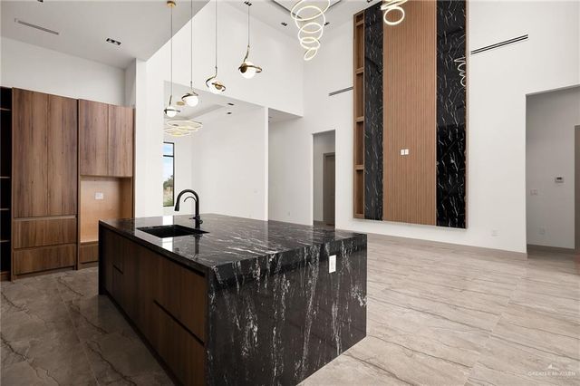 1402 Tierra Encantada, Weslaco, TX 78596