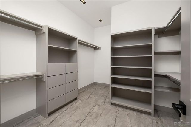 1402 Tierra Encantada, Weslaco, TX 78596