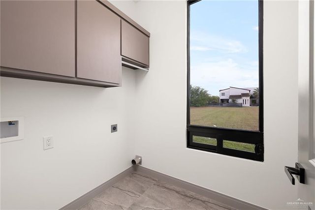 1402 Tierra Encantada, Weslaco, TX 78596