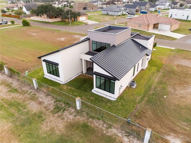 1402 Tierra Encantada, Weslaco, TX 78596