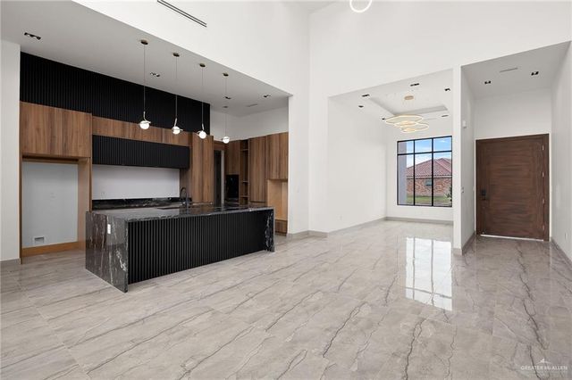 1402 Tierra Encantada, Weslaco, TX 78596